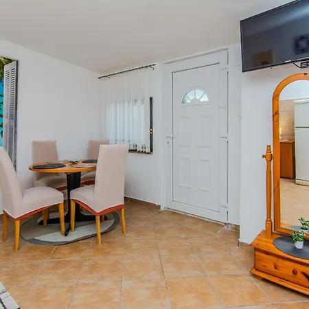 Apartment Ladika 2 By Interhome